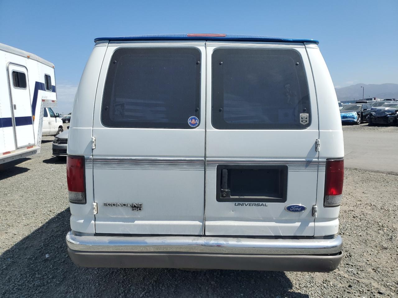 1996 Ford Econoline E150 Van - Фото 6