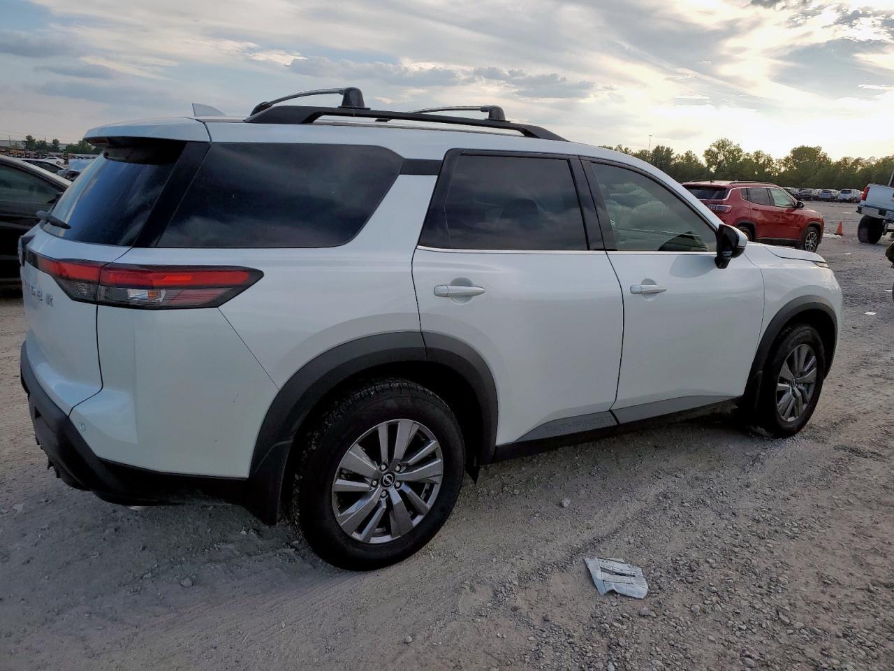 2025 Nissan Pathfinder Sv - Фото 3