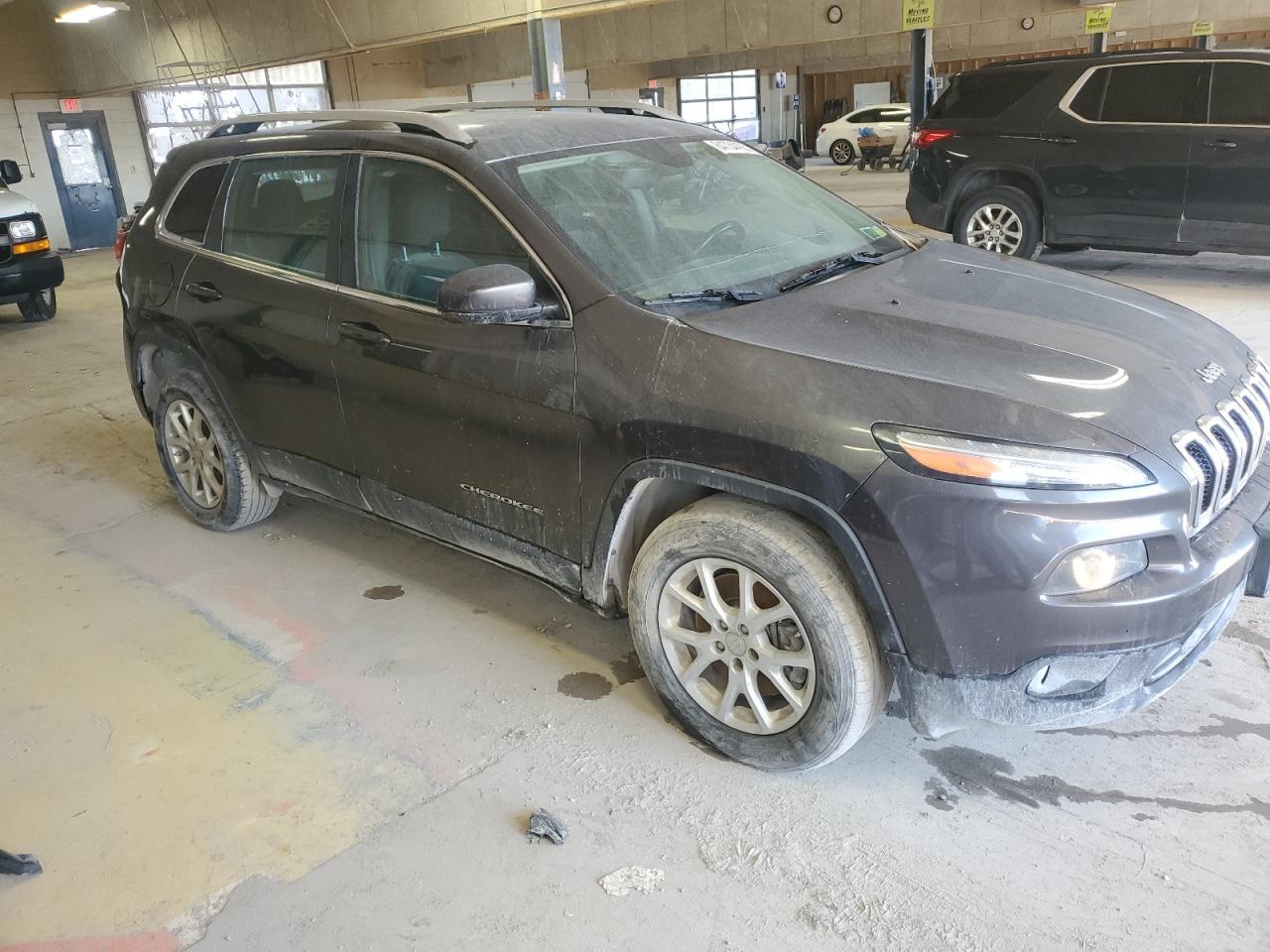 2016 Jeep Cherokee Latitude - Фото 4