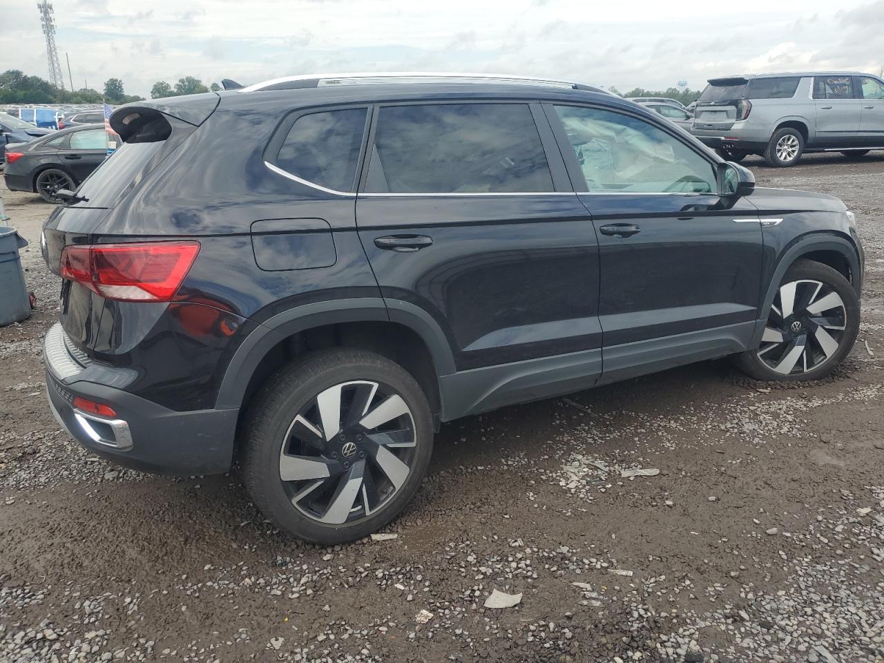 2024 Volkswagen Taos Sel - Фото 3
