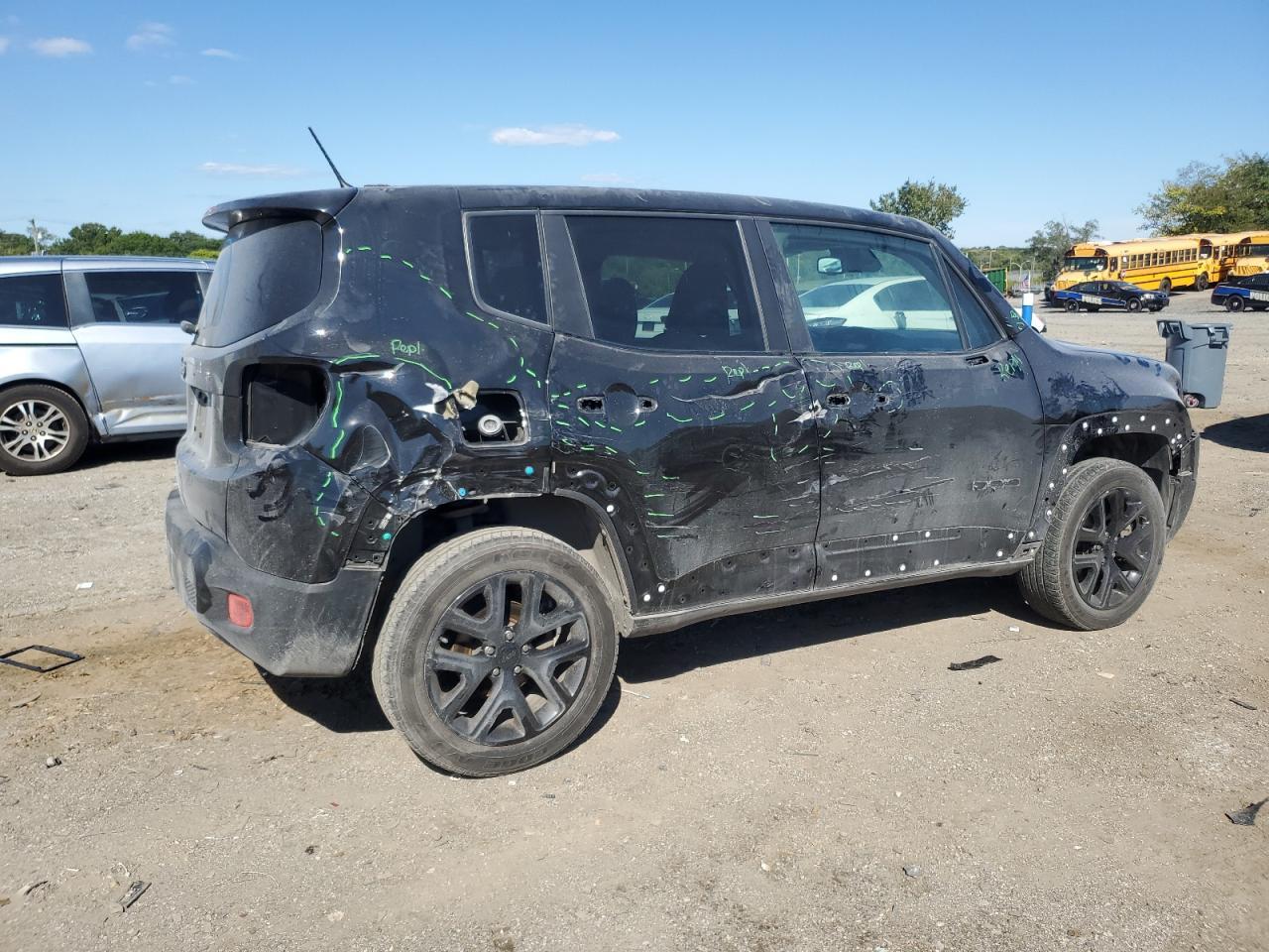 2017 Jeep Renegade Latitude - Image 3