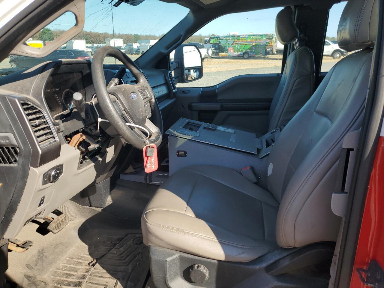 2017 Ford F550 Super Duty - Фото 7