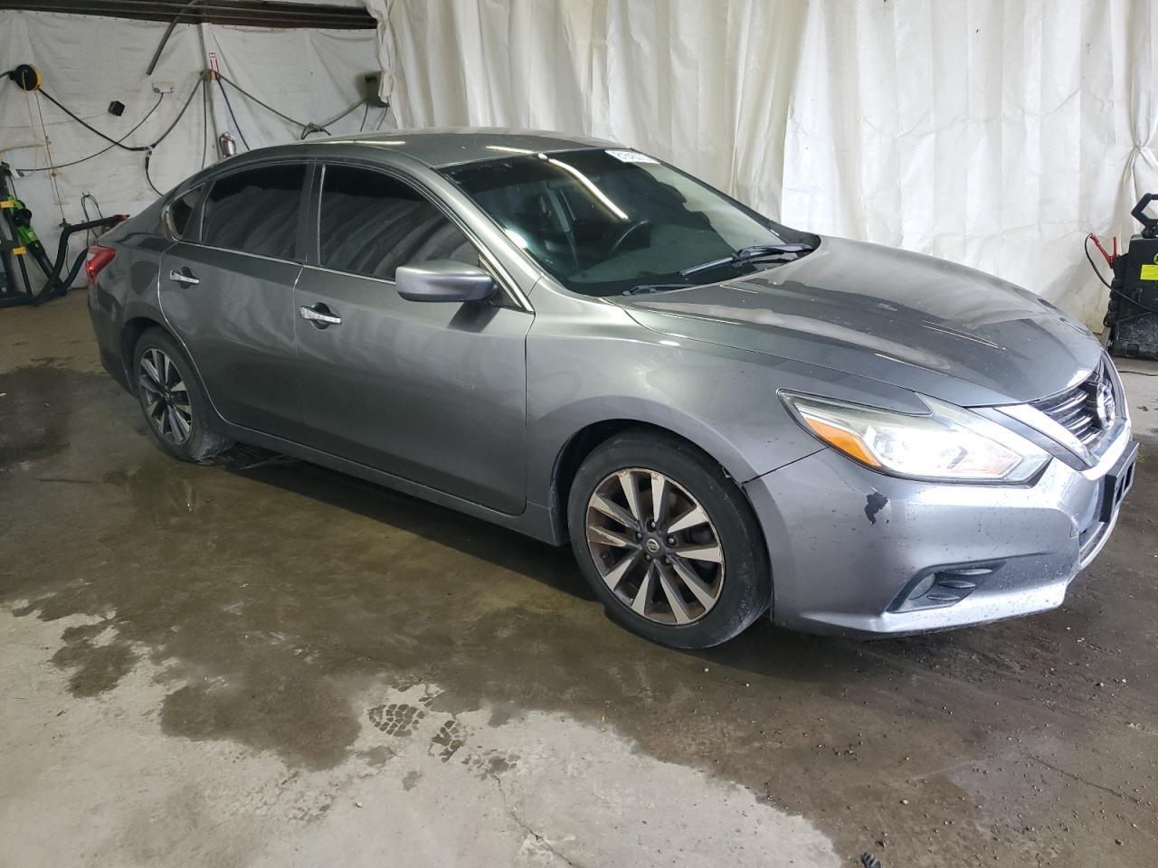 2016 Nissan Altima 2.5 - Image 4