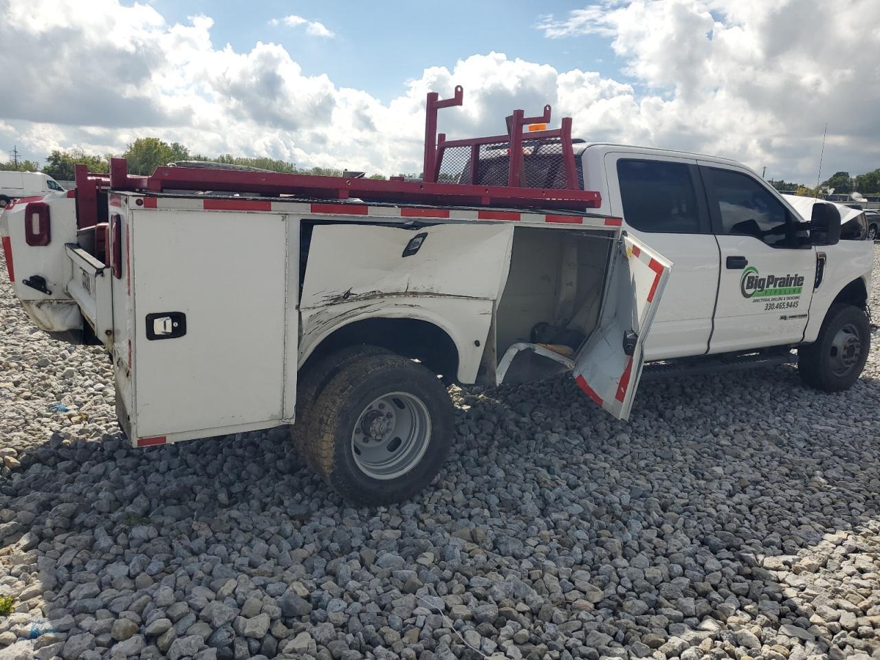 2021 Ford F350 Super Duty - Image 3