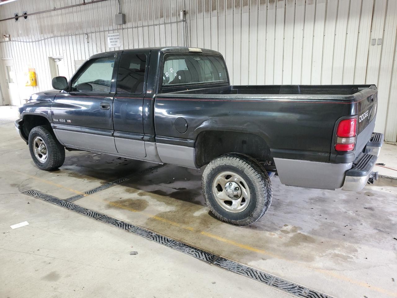 2001 Dodge Ram 1500 - Image 2