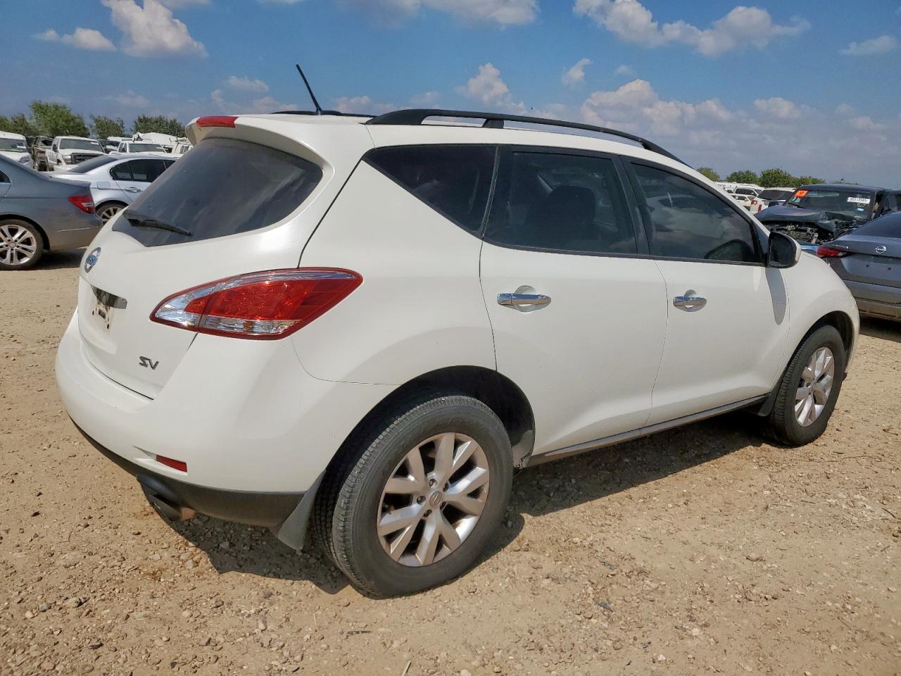 2014 Nissan Murano S - Image 3