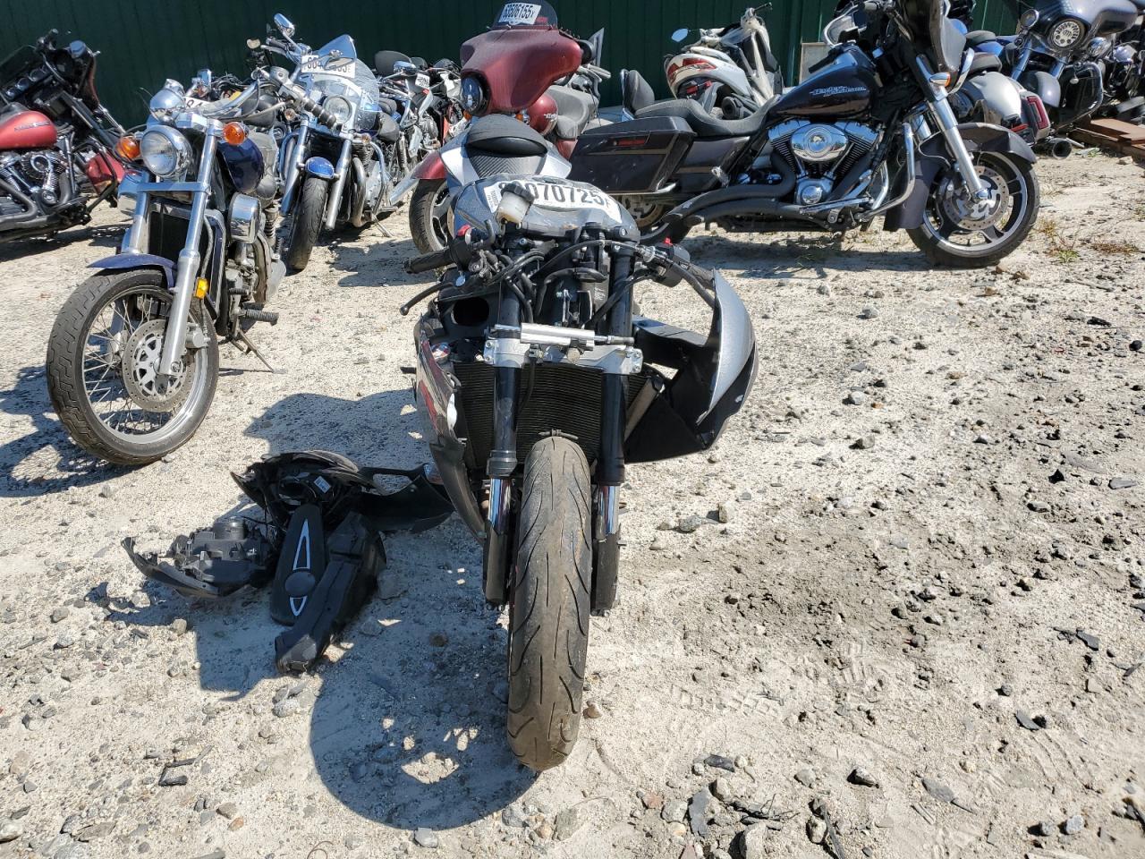 2018 Suzuki Gsx-R600 - Фото 2