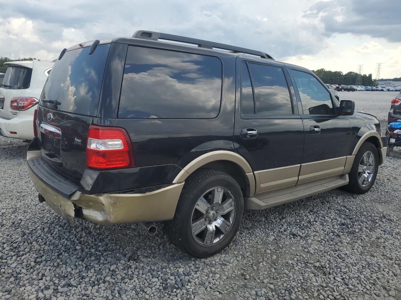 2011 Ford Expedition Xlt - Фото 3