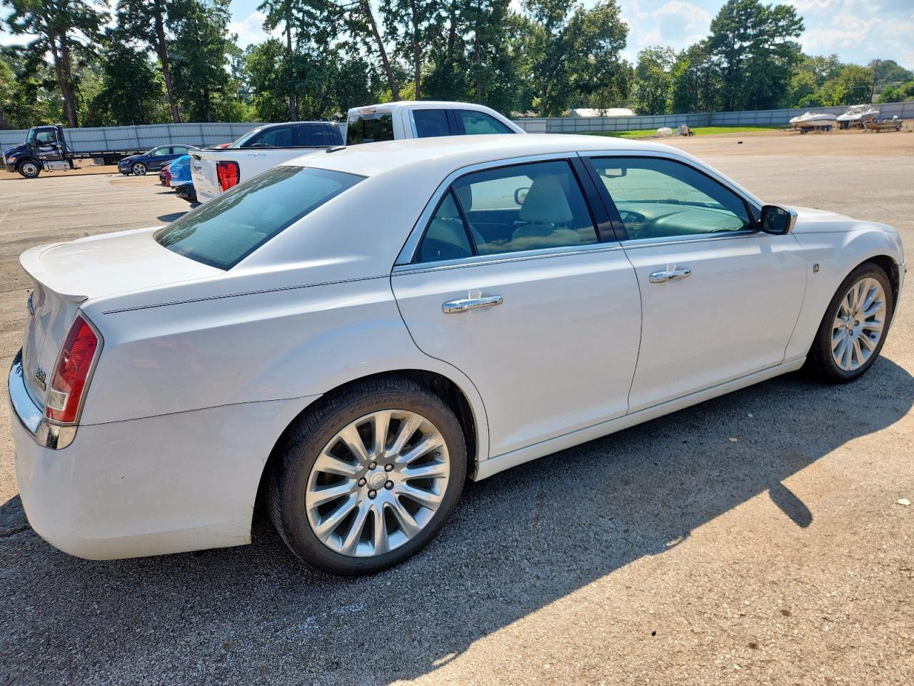 2013 Chrysler 300 - Image 3