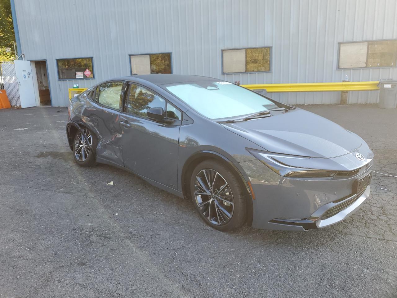 2025 Toyota Prius Le - Фото 4