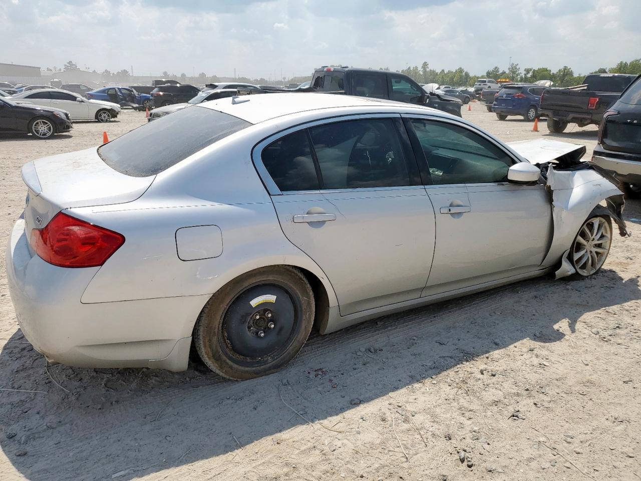 2009 Infiniti G37 Base - Image 3