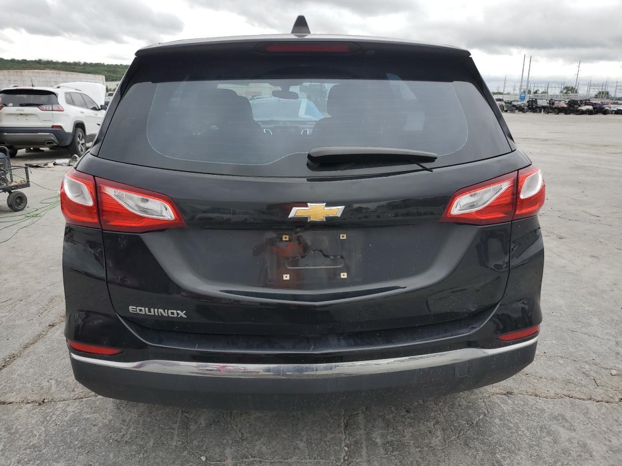 2018 Chevrolet Equinox Ls - Image 6