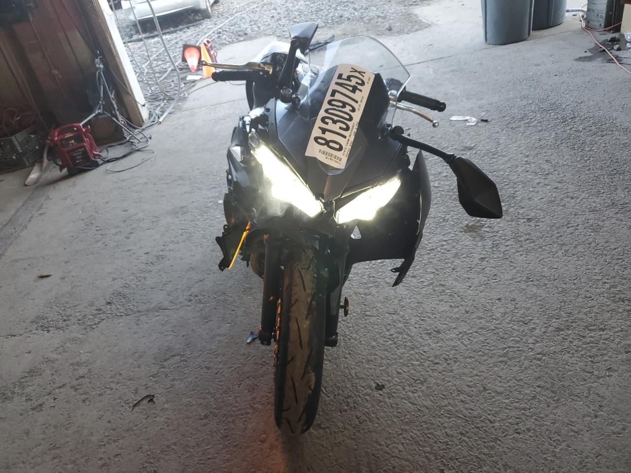 2024 Kawasaki Ex650 P - Фото 2