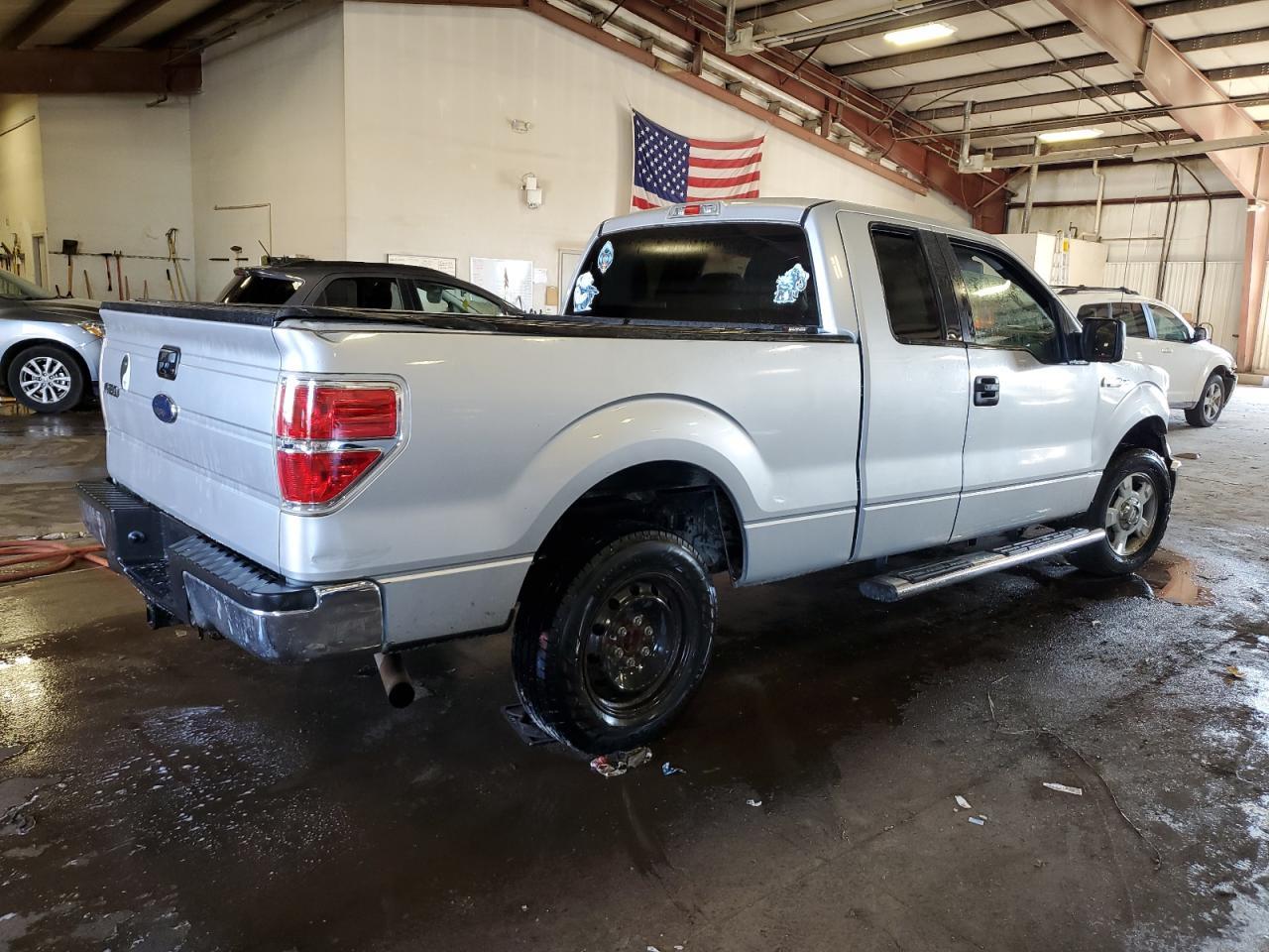 2010 Ford F150 Super Cab - Фото 3