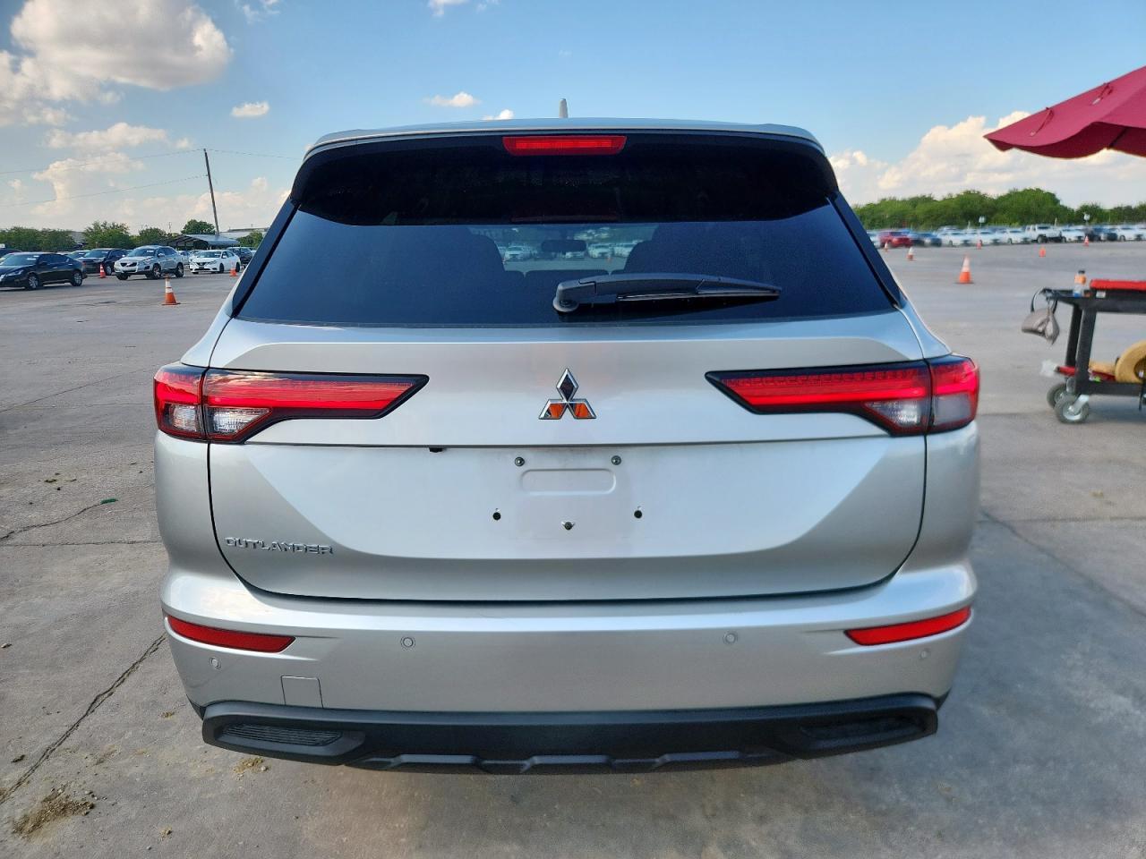 2022 Mitsubishi Outlander Es - Фото 6
