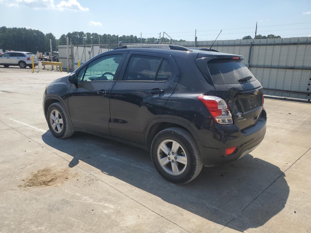 2022 Chevrolet Trax 1Lt - Image 2