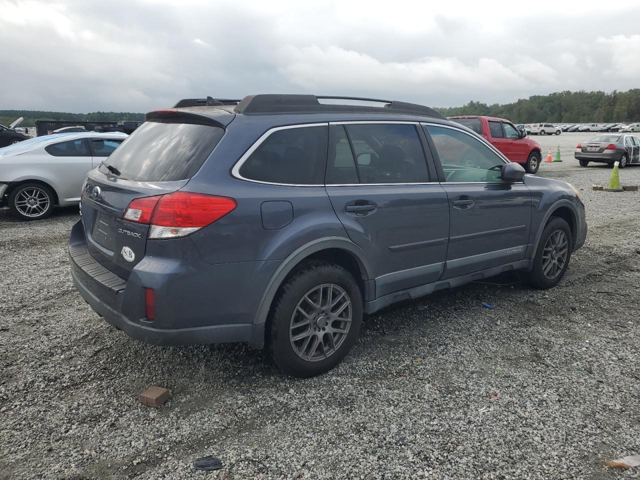 2014 Subaru Outback 2.5I Limited - Image 3