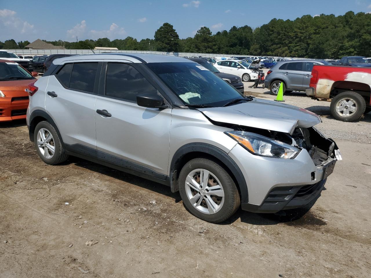 2020 Nissan Kicks S - Фото 4