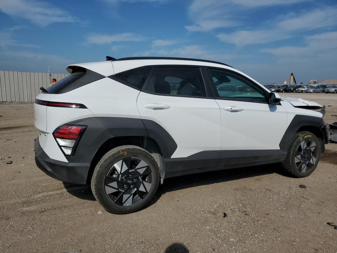 2025 Hyundai Kona Sel - Фото 3