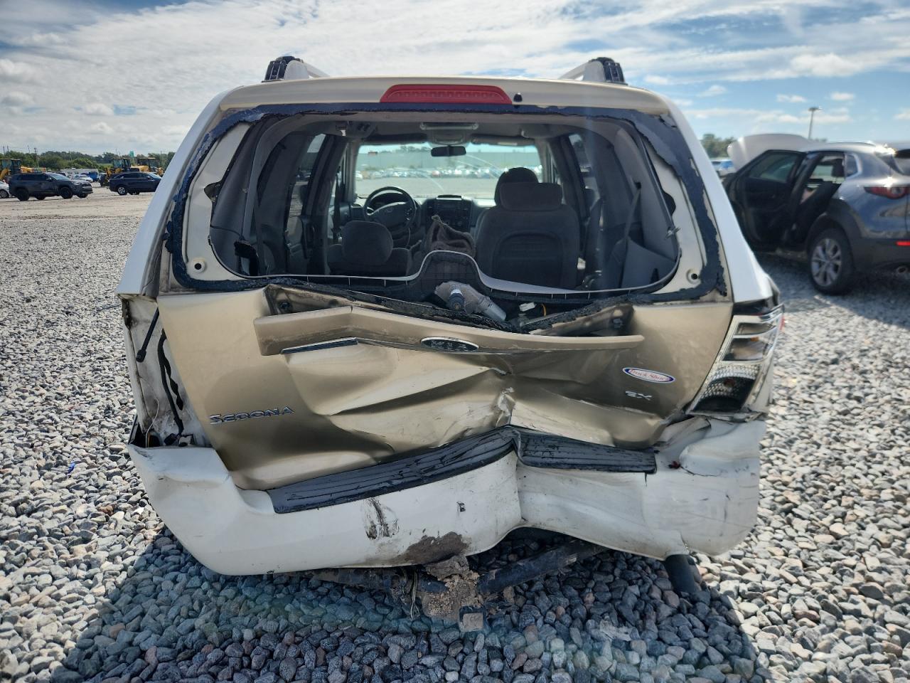 2006 Kia Sedona Ex - Image 6