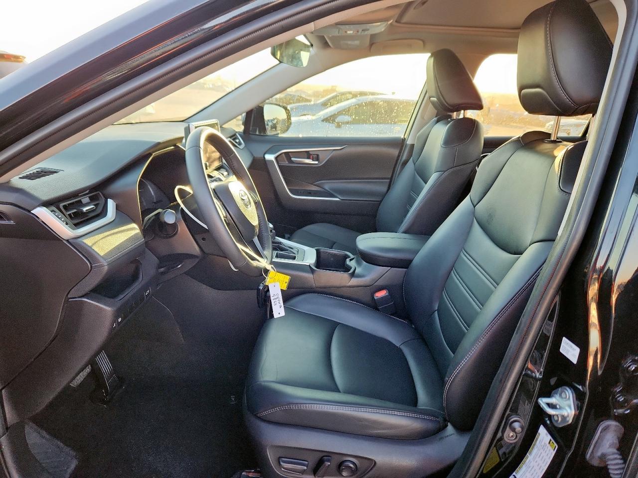 2024 Toyota Rav4 Xle Premium - Image 7