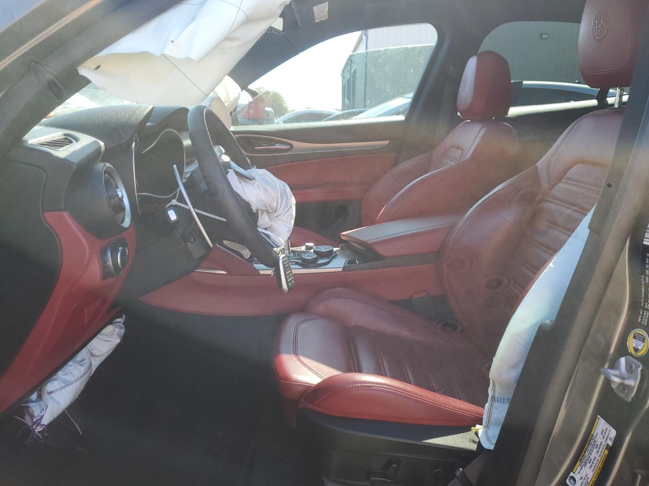 2019 Alfa Romeo Stelvio Ti - Image 7