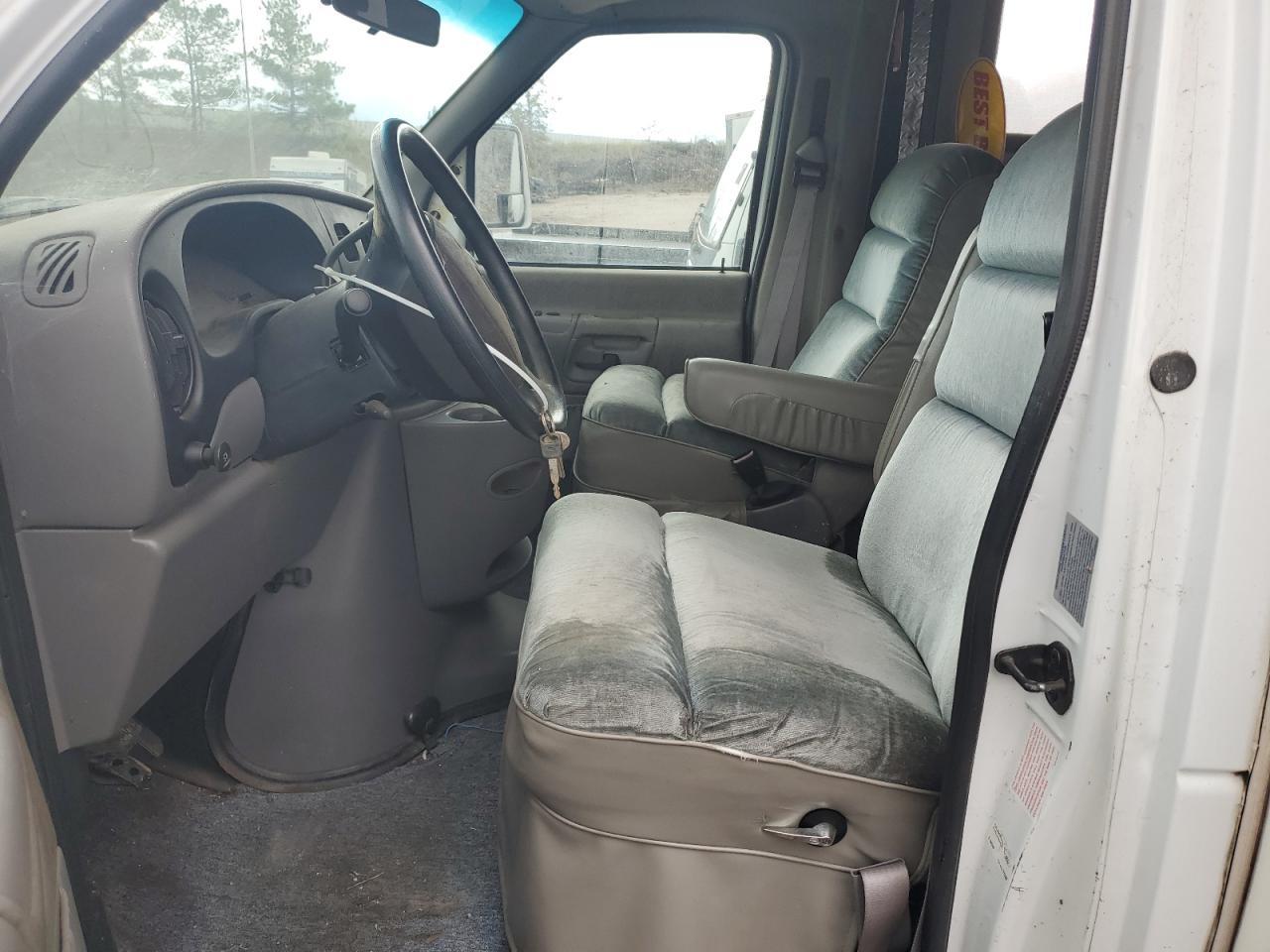 1997 Ford Econoline E350 Cutaway Van - Фото 7