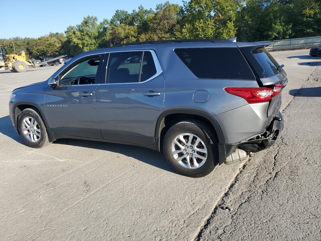 2020 Chevrolet Traverse Lt - Image 2