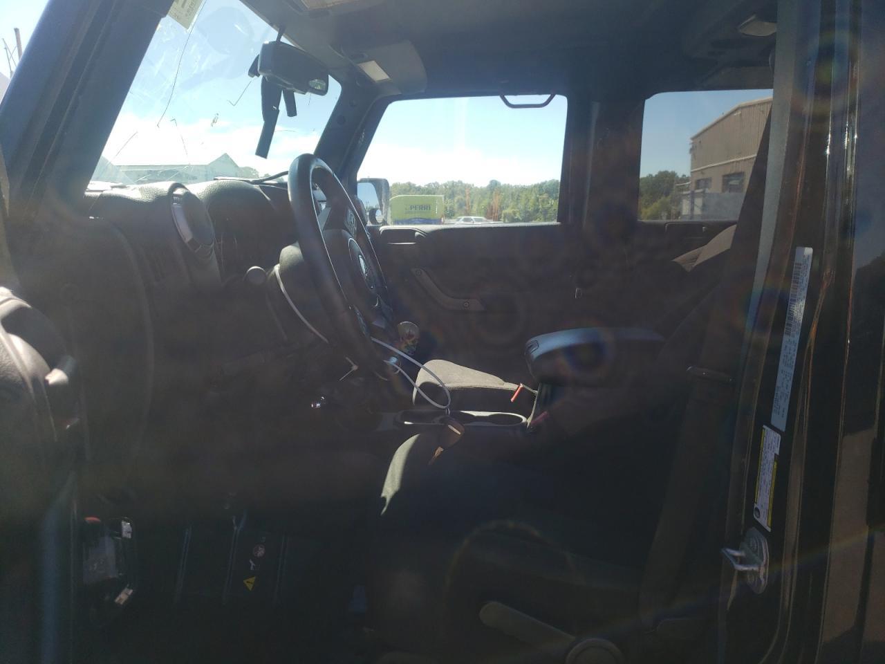 2015 Jeep Wrangler Unlimited Sport - Image 7