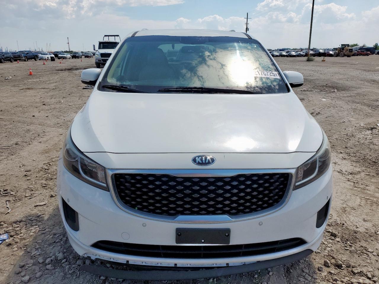 2017 Kia Sedona Lx - Image 5