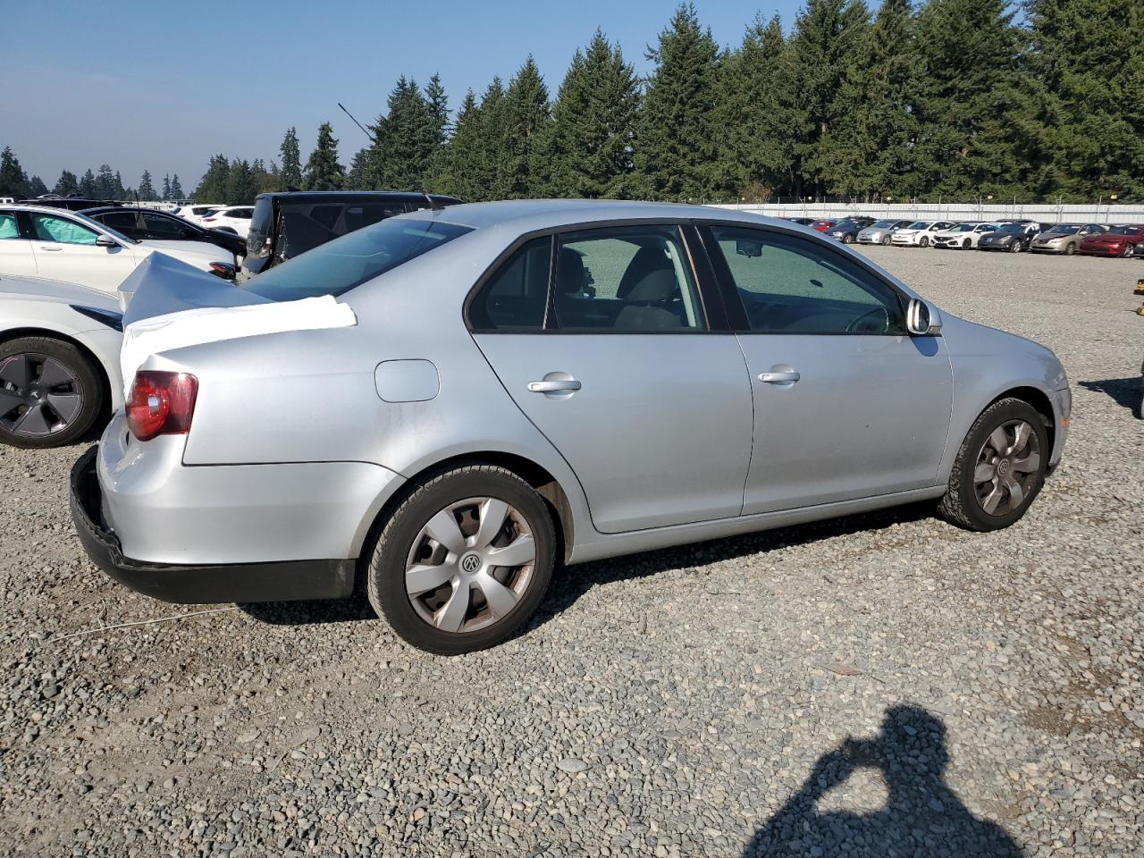 2010 Volkswagen Jetta S - Фото 3