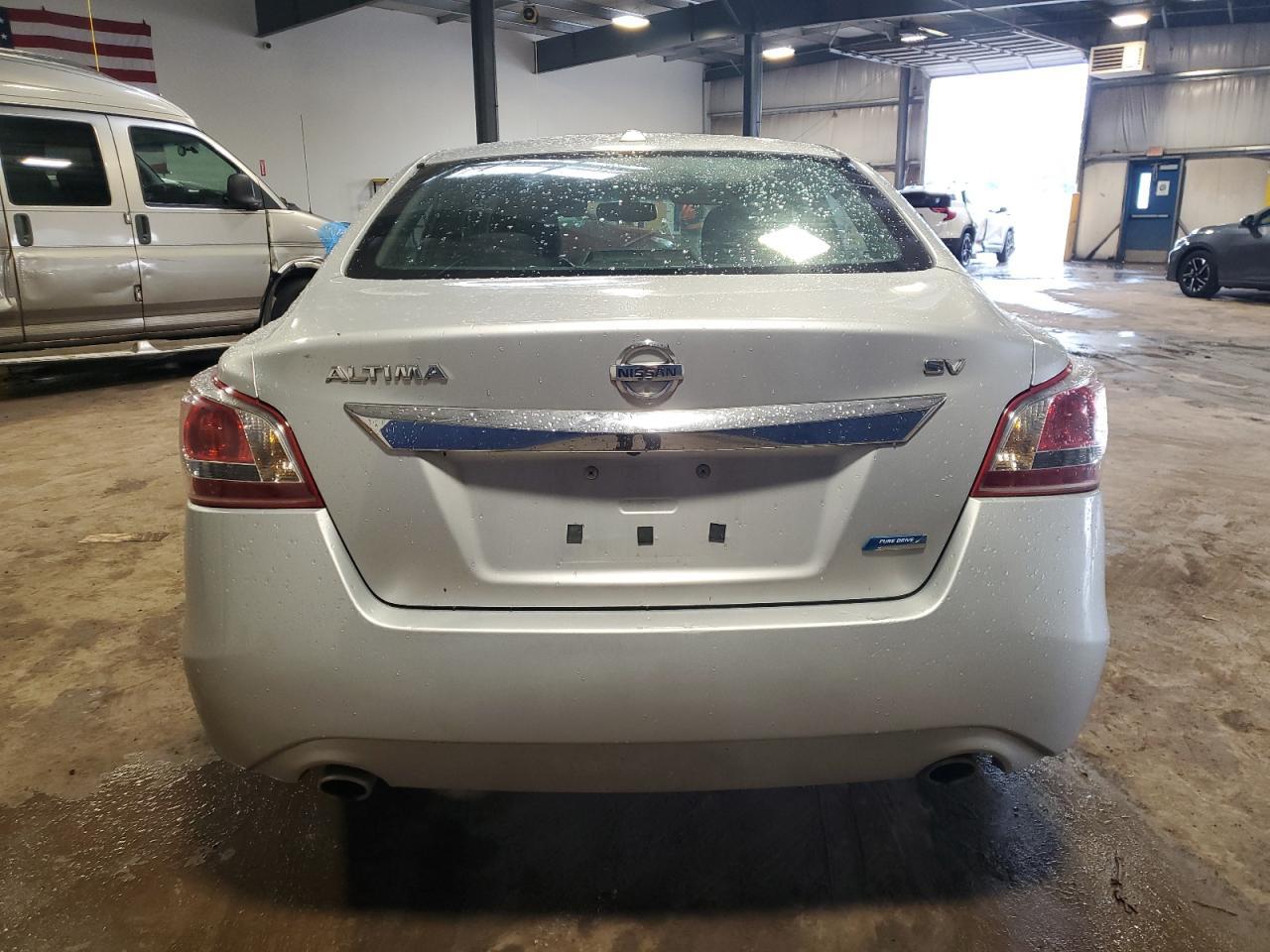 2013 Nissan Altima 2.5 - Фото 6