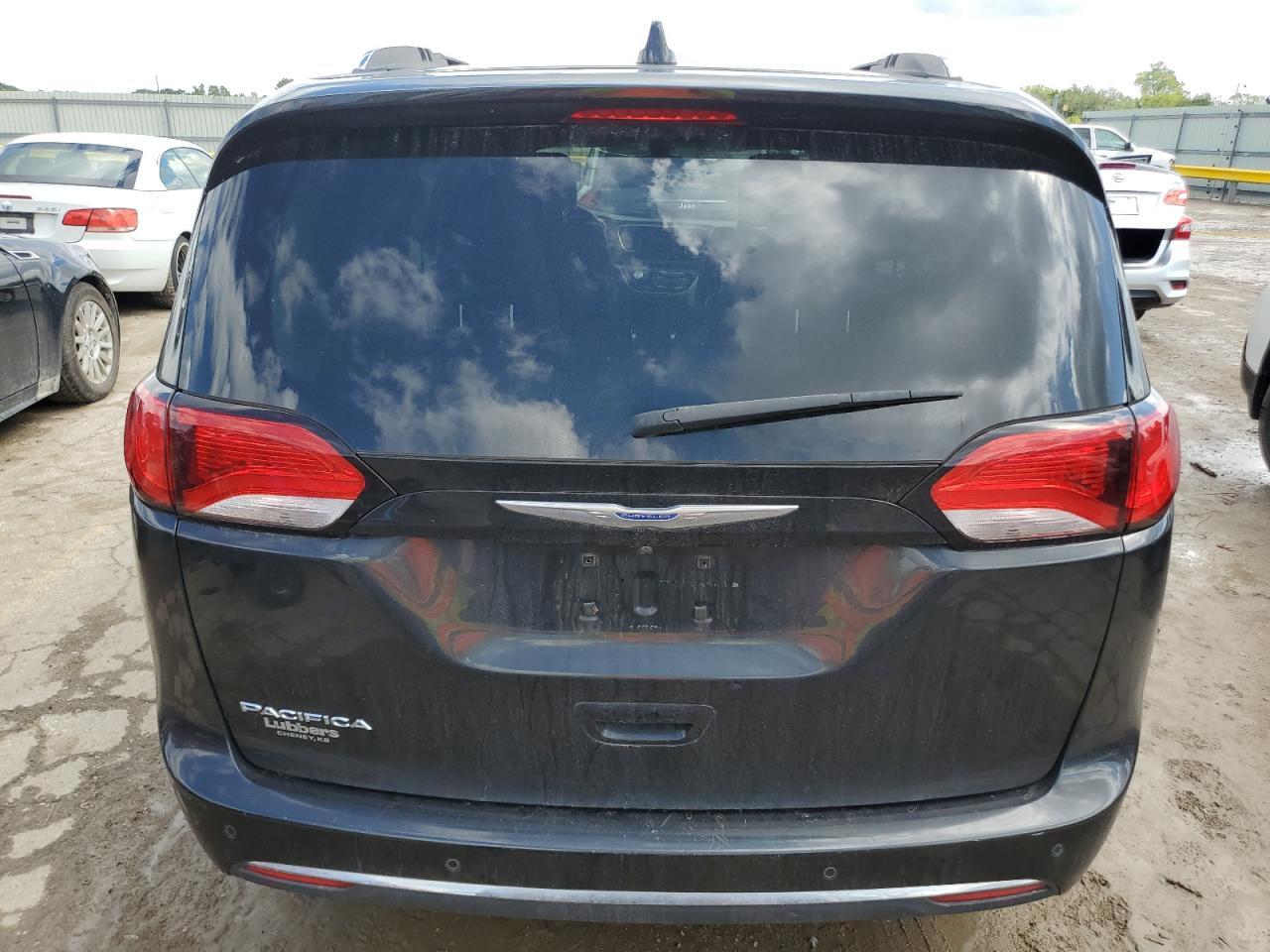 2018 Chrysler Pacifica Touring L Plus - Фото 6