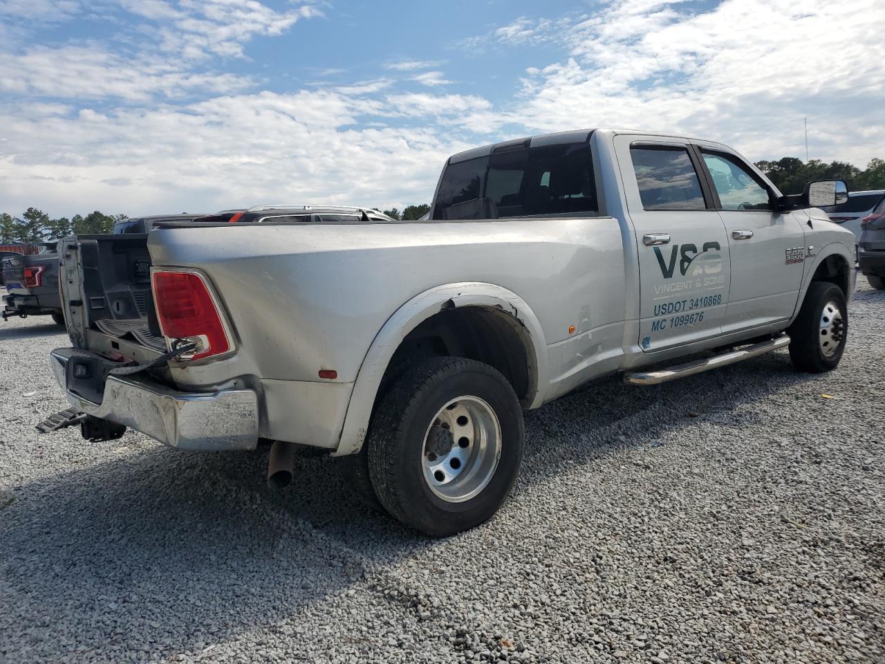 2018 Ram 3500 Laramie - Фото 3