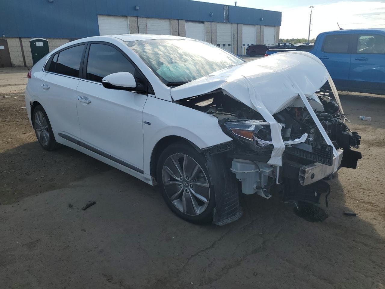 2019 Hyundai Ioniq Limited - Фото 4