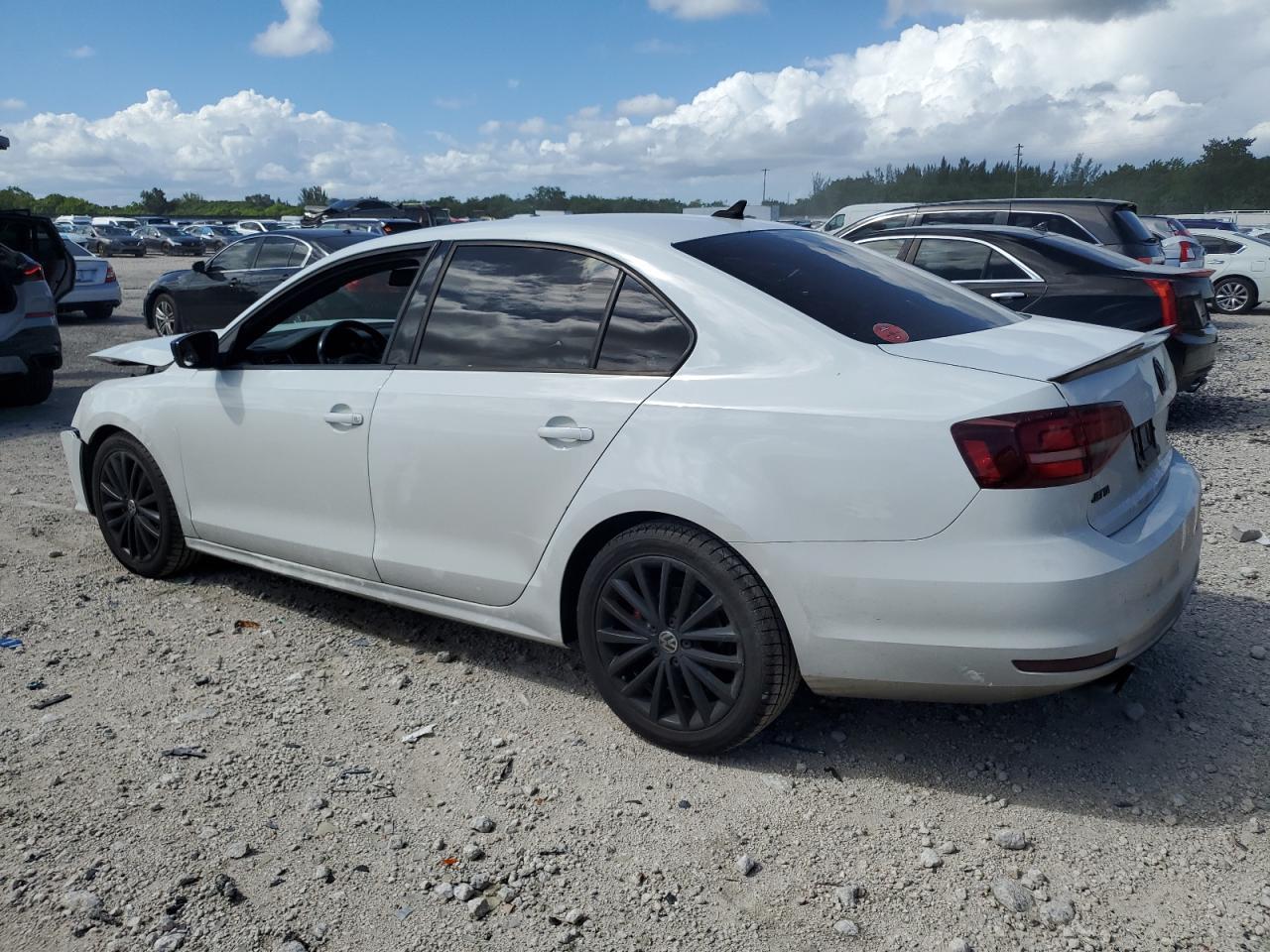 2016 Volkswagen Jetta Sport - Фото 2