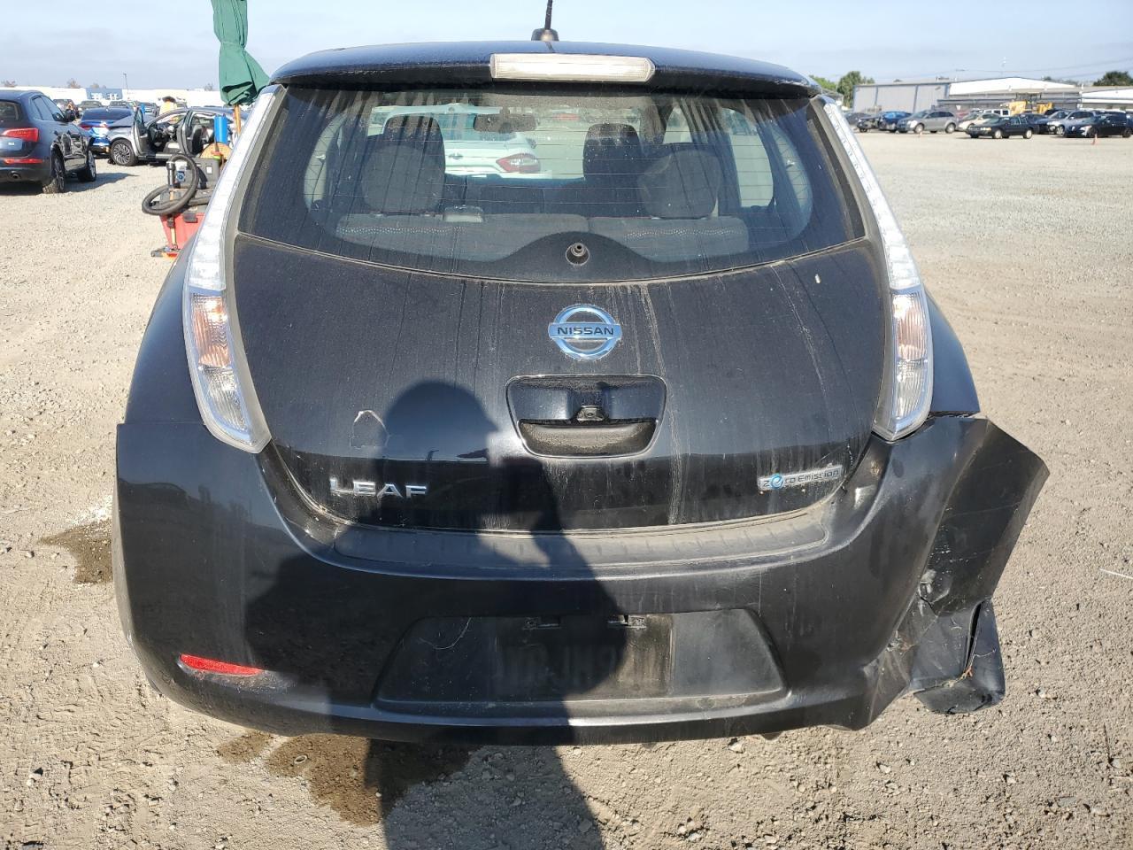 2015 Nissan Leaf S - Фото 6