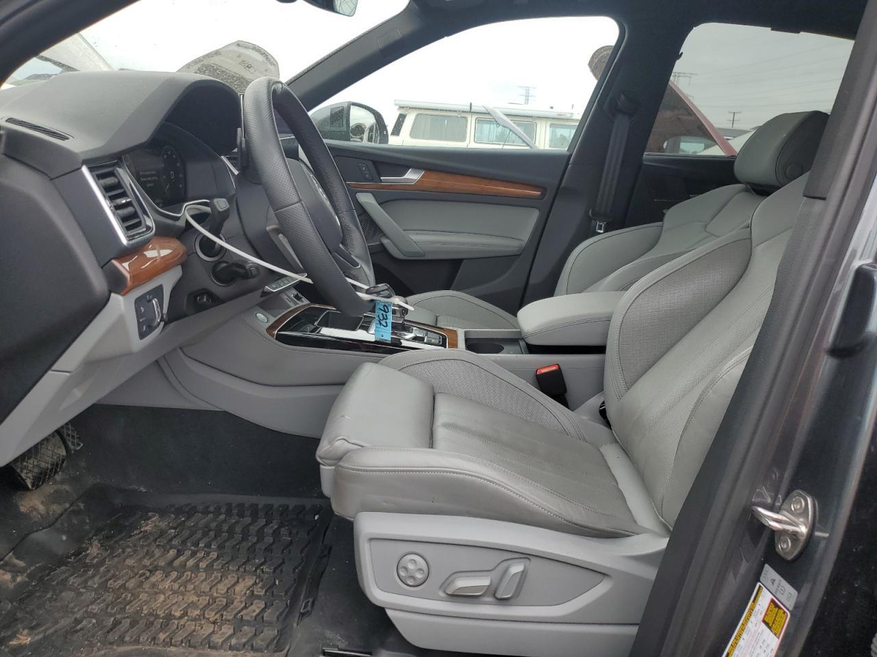 2024 Audi Q5 E Premium Plus 55 - Image 7