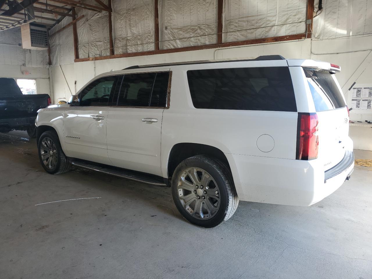 2017 Chevrolet Suburban K1500 Premier - Фото 2