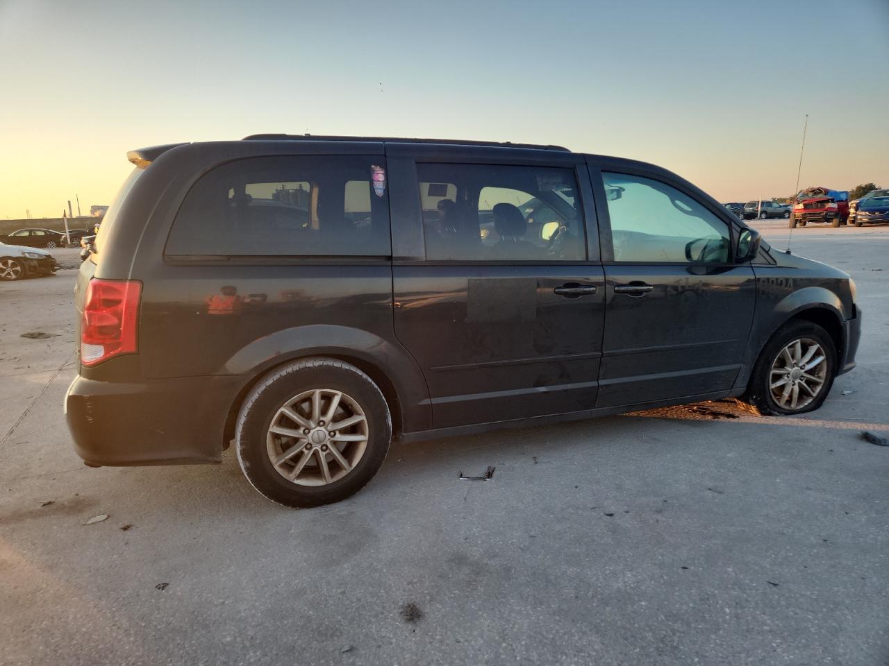 2014 Dodge Grand Caravan Sxt - Фото 3