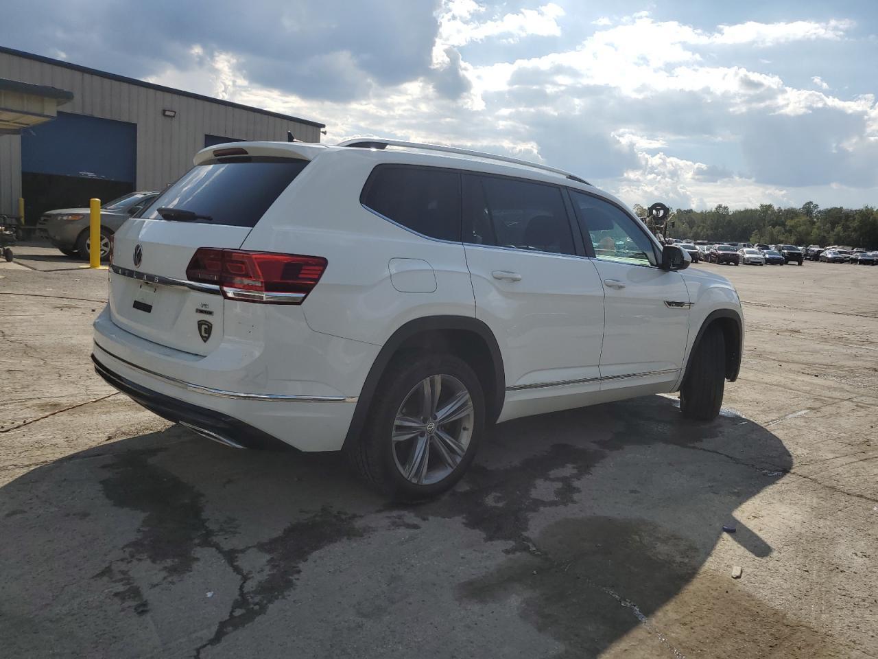 2018 Volkswagen Atlas Se - Фото 3