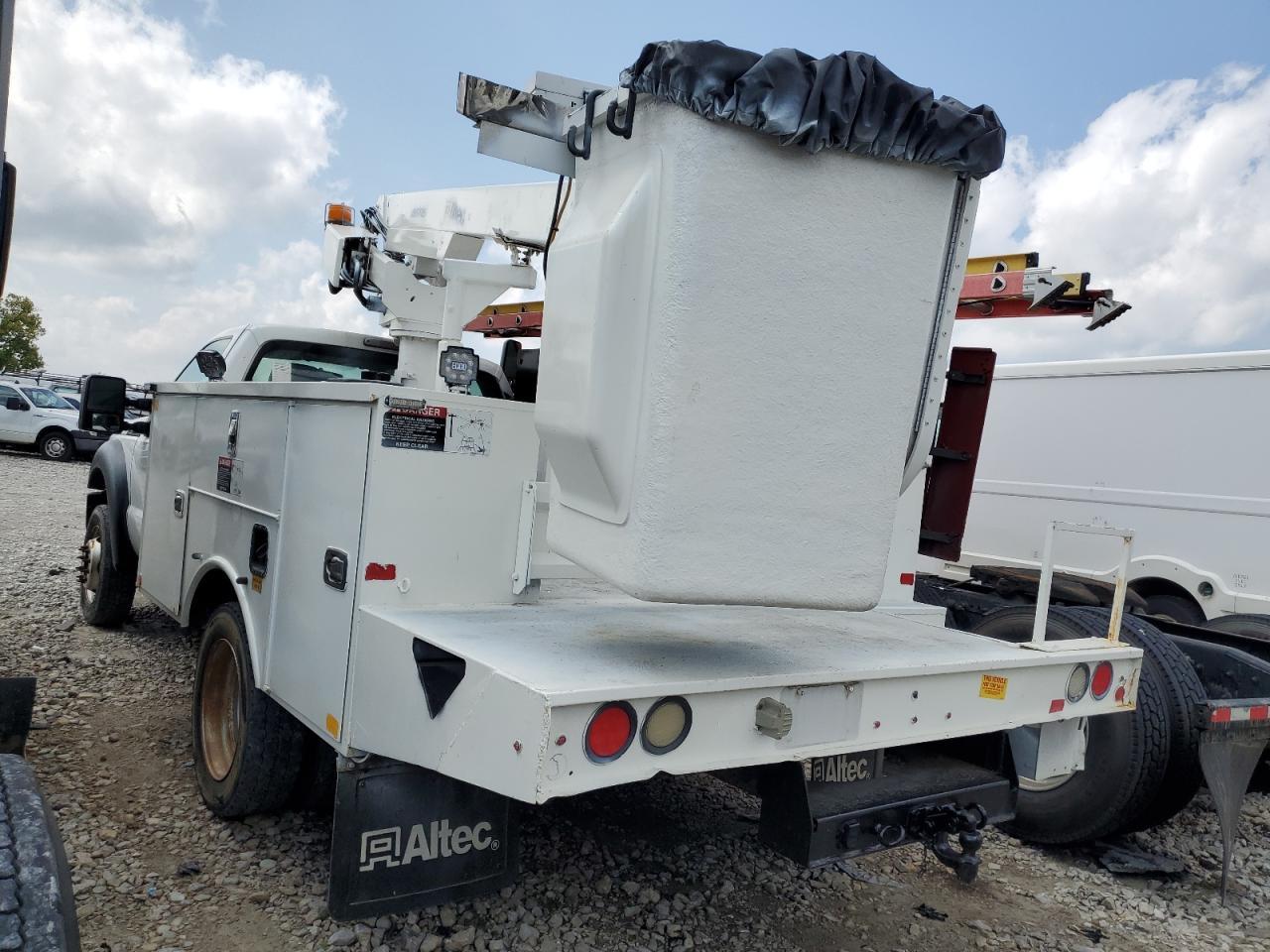 2013 Ford F450 Super Duty - Image 2