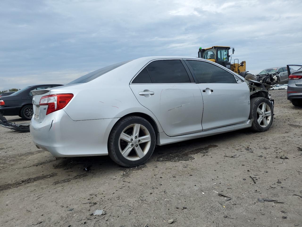 2012 Toyota Camry Base - Фото 3