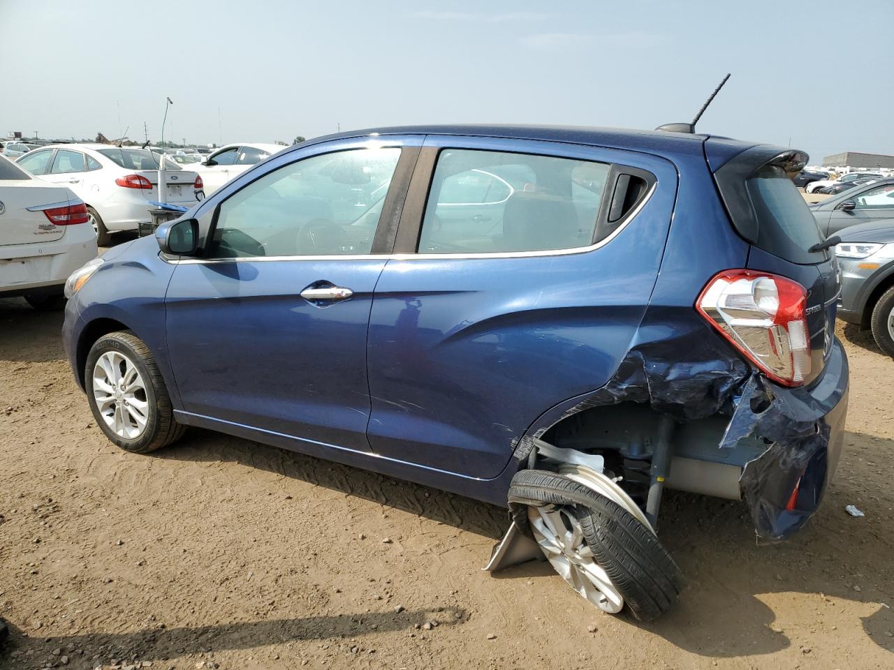2022 Chevrolet Spark 2Lt - Фото 2