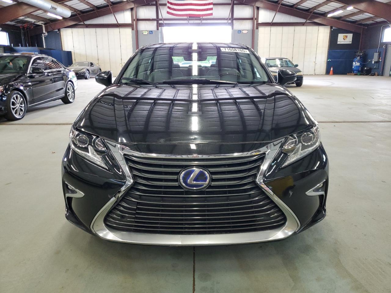 2018 Lexus Es 300H - Фото 5