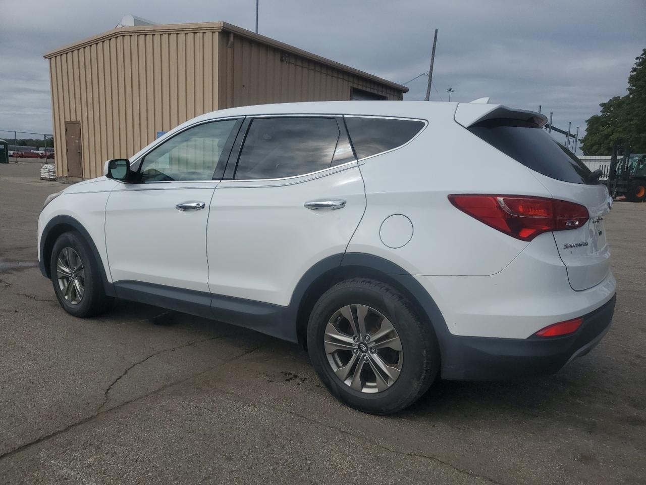 2015 Hyundai Santa Fe Sport - Image 2