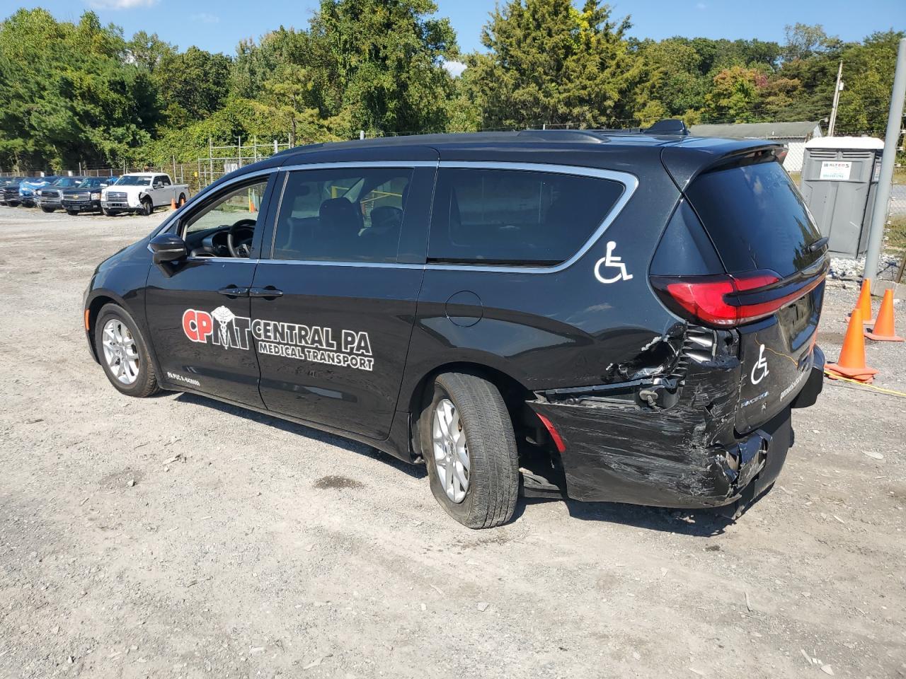 2022 Chrysler Pacifica Touring L - Фото 2