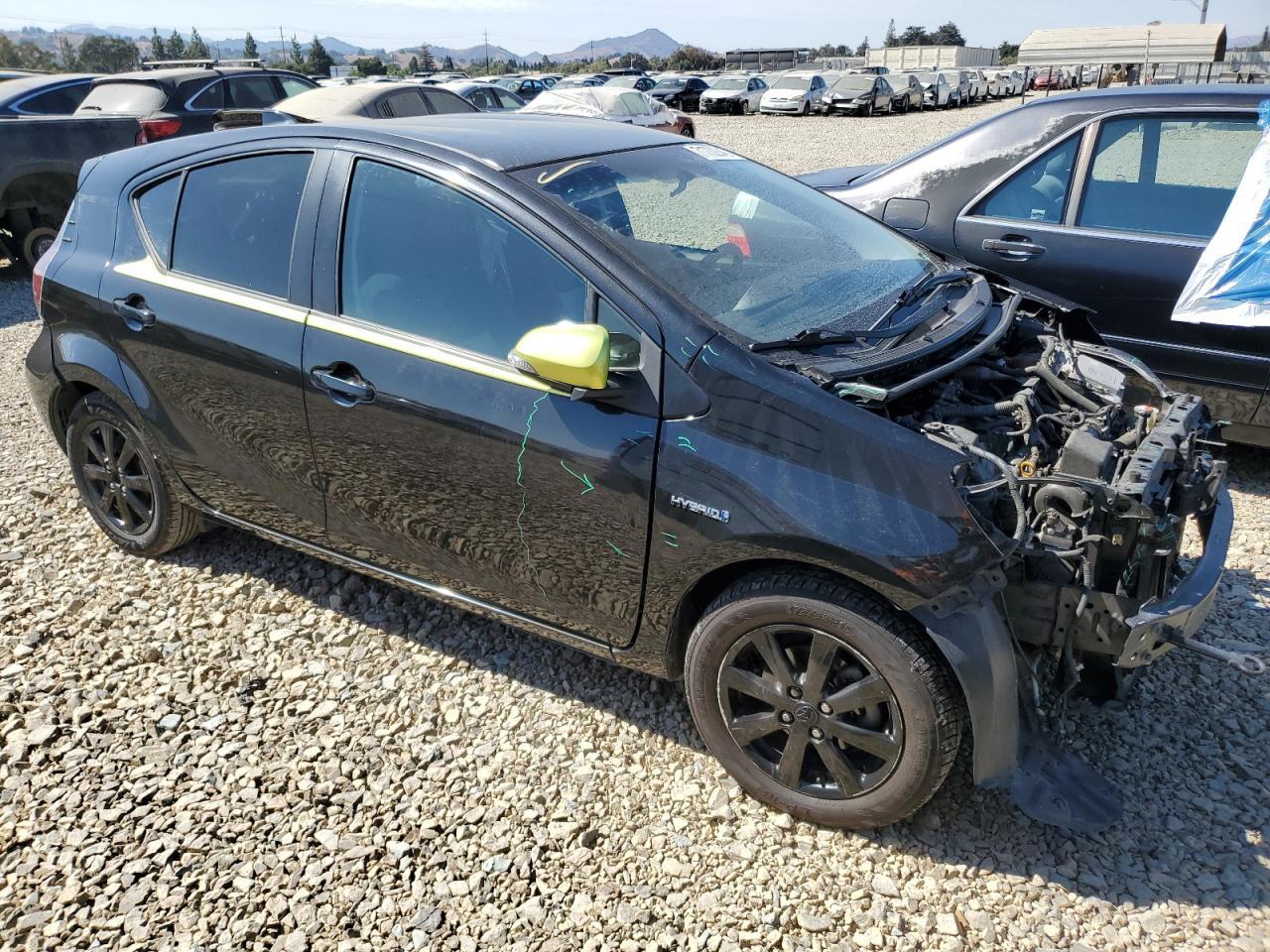 2016 Toyota Prius C - Фото 4