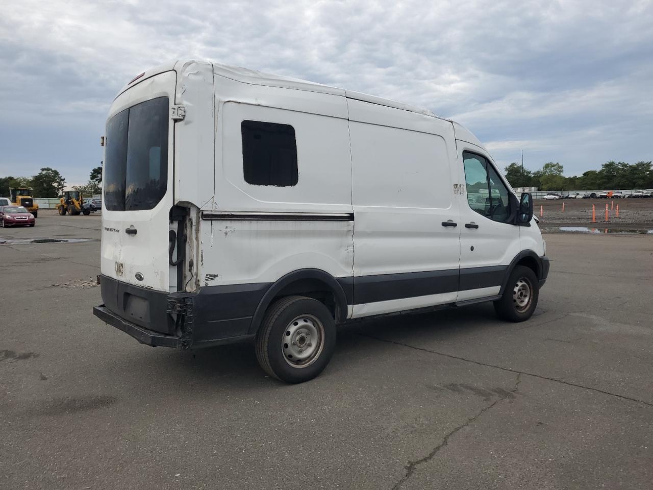 2015 Ford Transit T-250 - Image 3