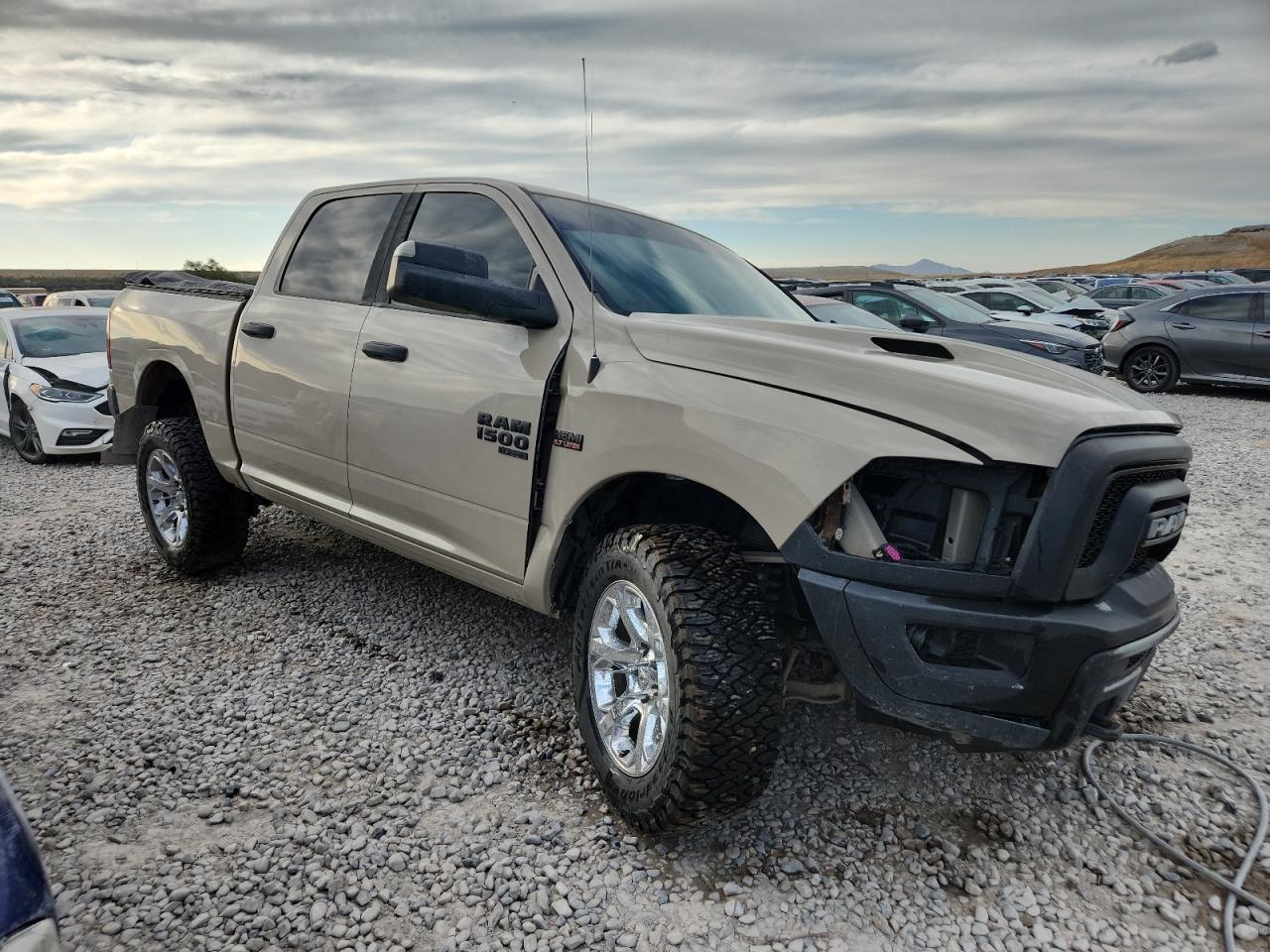 2019 Ram 1500 Classic Slt - Image 4